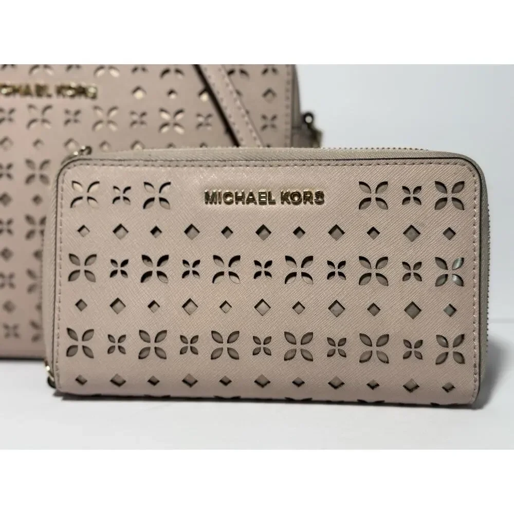 MICHAEL KORS Jet Set Travel Large Crossbody & Wallet‎ Set Perforated Light Pink